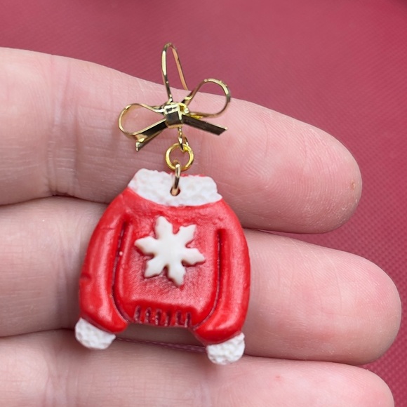 Red Christmas Snowflake ❄️ Ugly Sweater Earrings w/ Gift Box - Picture 3 of 4
